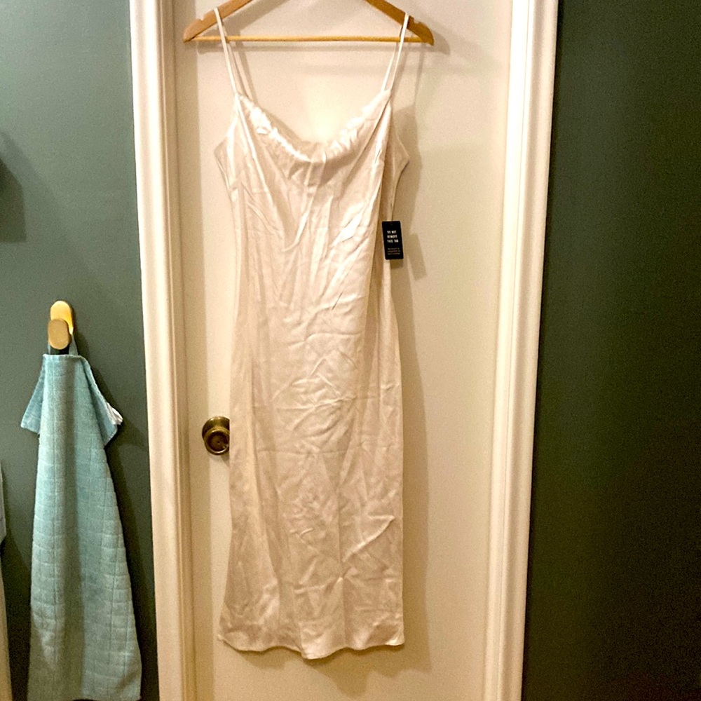 Express Cream Midi Dress
